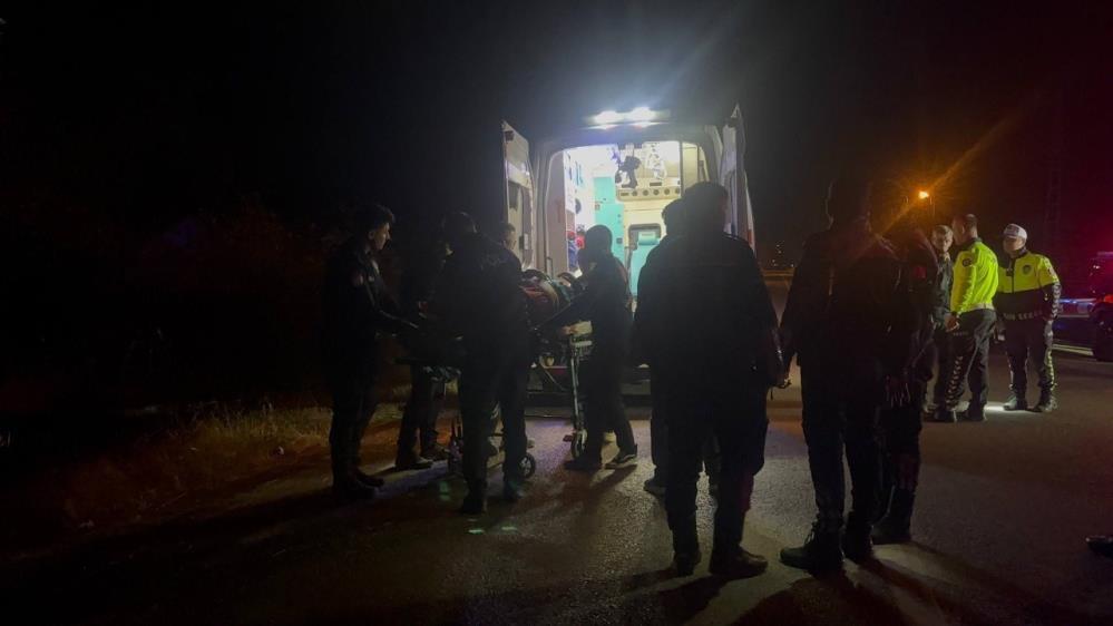 Erzincan’da polis kovalamacası kazayla bitti: 2 kişi yaralandı