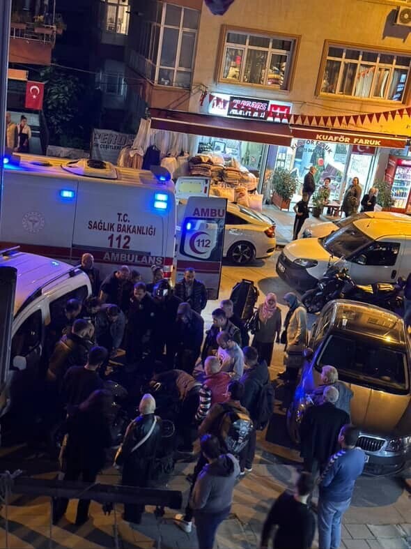 İstanbul’da motosiklet kazası: Sürücünün ayağı pedala sıkıştı