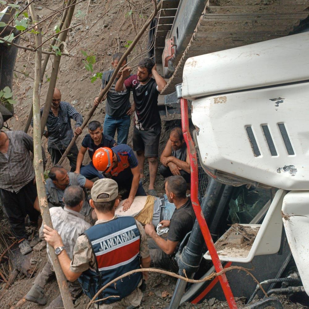 Hatay’da kepçe faciası: operatör hayatını kaybetti