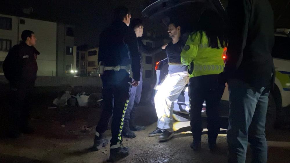 İnegöl'de polisten film gibi takip: Sürücü 10 kilometre sonra inşaatta yakalandı