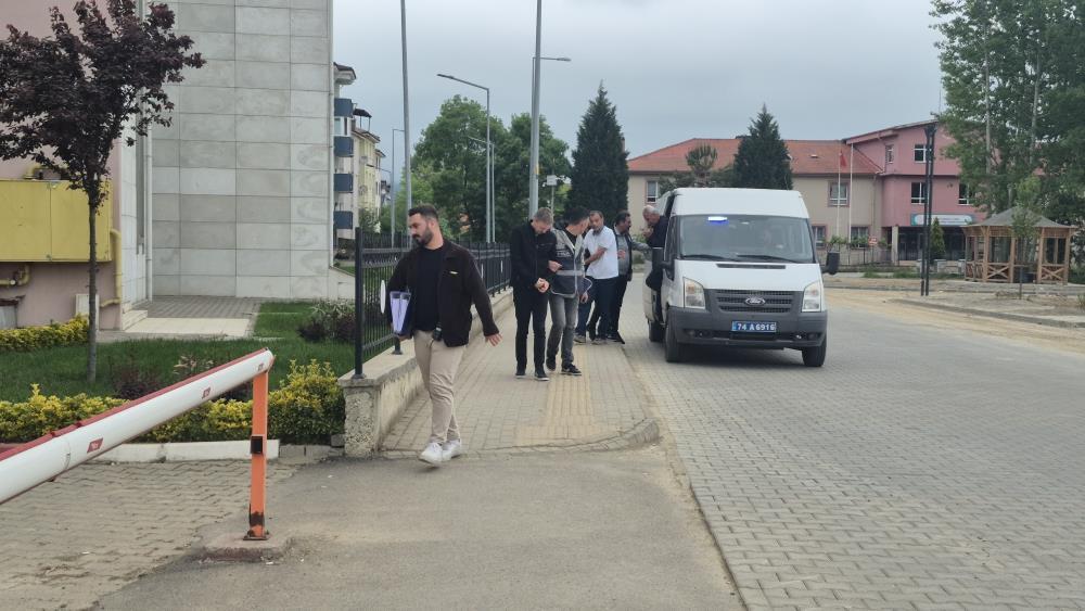 Sahte polis vurgununda 5 tutuklama