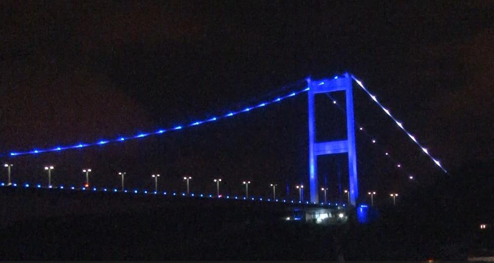 FSM Köprüsü Engelliler Haftası’nda maviye büründü