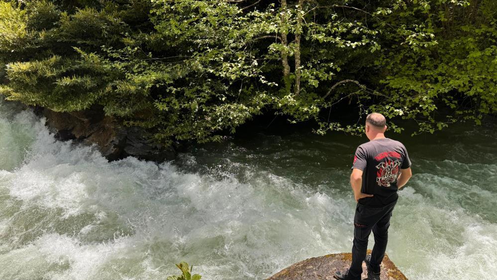 Haldizen Deresi’nde su içmek isterken dereye düşen 9 yaşındaki çocuk için seferberlik başlatıldı