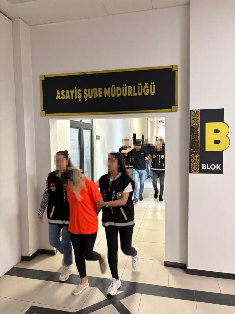 İzmit’te otomobile kurşun yağdırmışlardı! 4 şüpheli tutuklandı