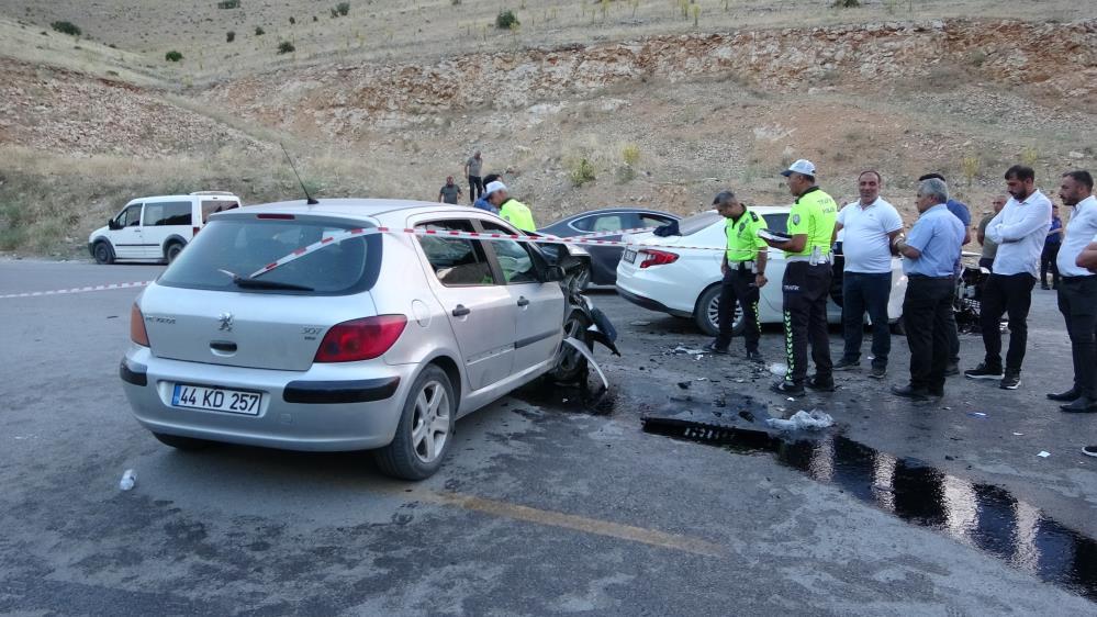 Malatya Yeşilyurt’ta meydana gelen kazada 11 kişi yaralandı!