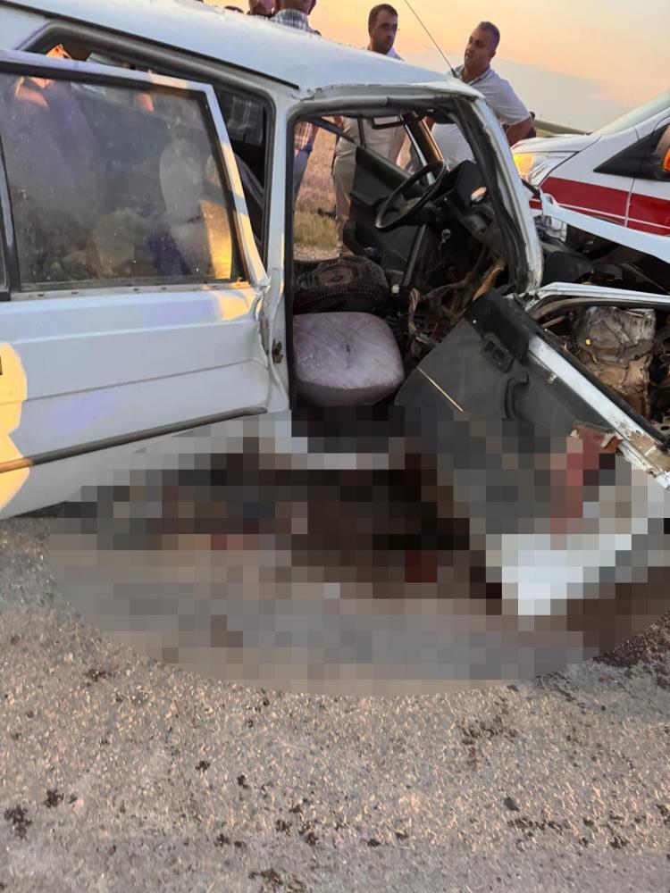 Aksaray’da düğün konvoyunda iki otomobil çarpıştı, 2 kişi ağır yaralandı