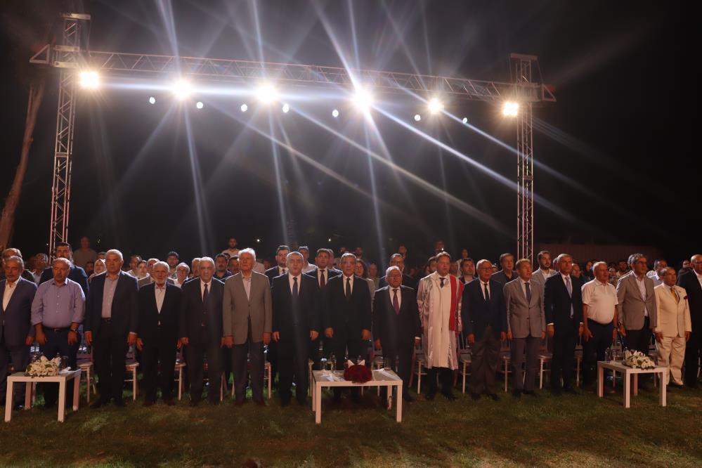 Abdullah Gül: "Dünya kaosa sürükleniyor"