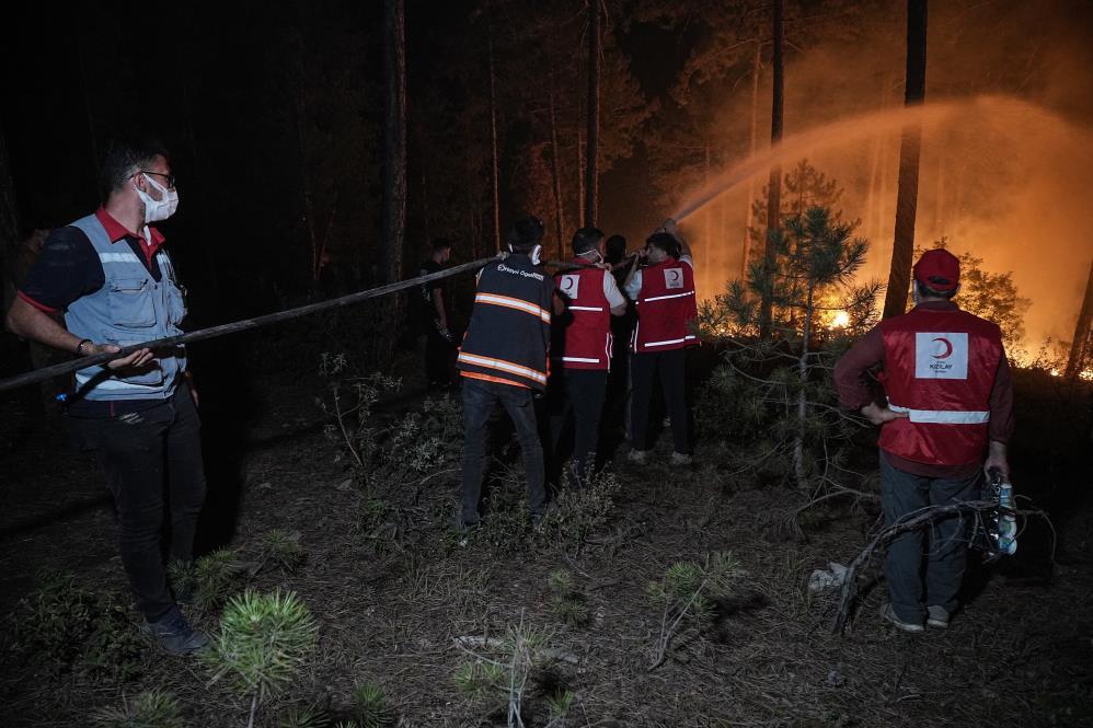 Bursa'da pet şişelerle alevlere karşı mücadele
