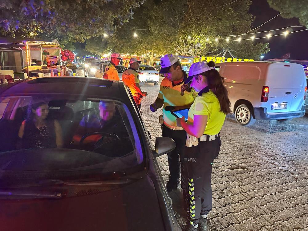 Adana emniyeti kural ihlali yapan 292 sürücüye 547 bin TL ceza kesti