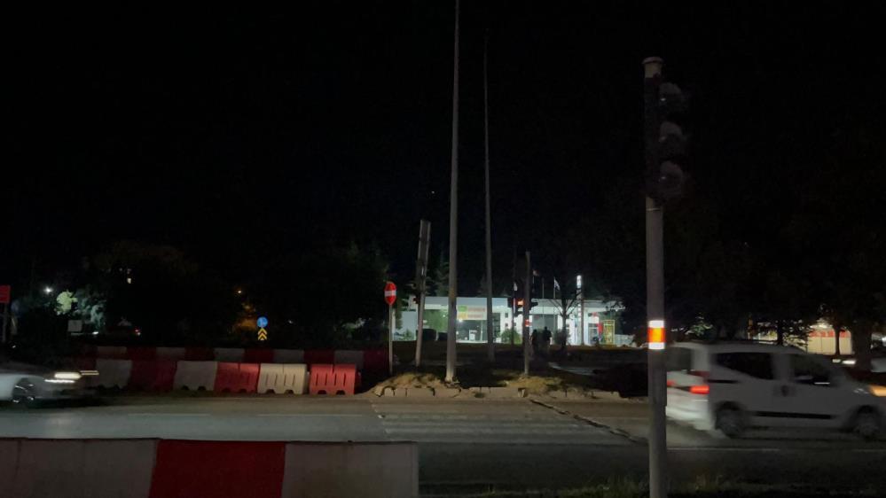 Eskişehir’de motosiklet yaya geçidindeki 4 kişiye çarparak yaraladı