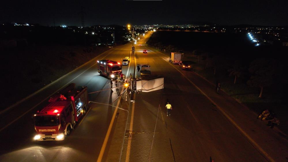 İstanbul Tuzla’da pazardan dönen çift kaza yaptı 2 kişi yaralandı