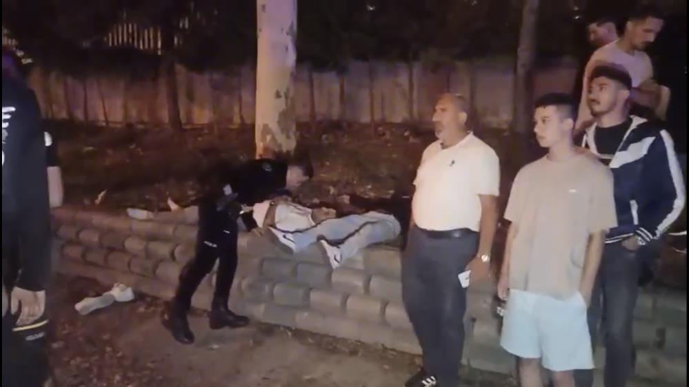 Esenler’de otomobil alev aldı, 5 kişi yaralandı