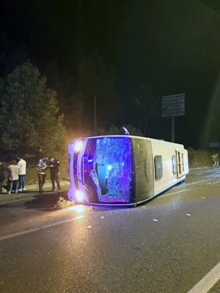 Muğla’da havalimanı otobüsü kaza yaptı, 5 kişi yaralandı