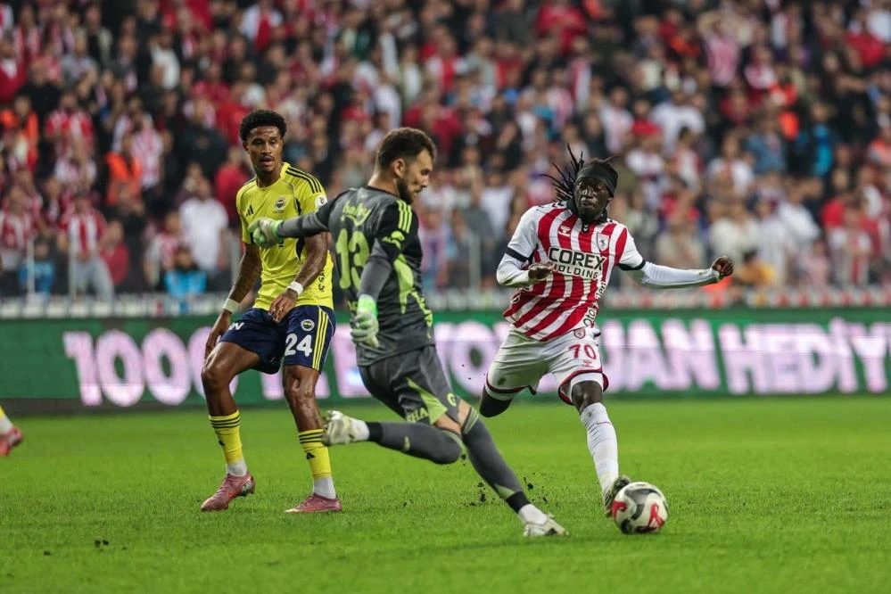 Fenerbahçe Samsunspor deplasmanında takıldı: Domenico Tedesco'dan kritik kayıp!