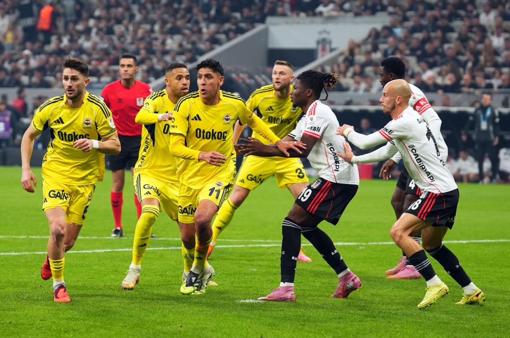 Derbide sürpriz sonuç: Fenerbahçe 2-0'dan geri gelip Beşiktaş'ı devirdi!