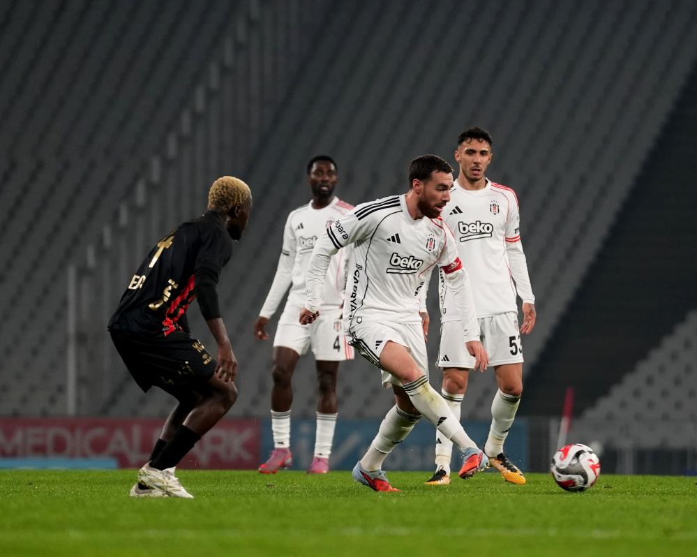 Beşiktaş Fatih Karagümrük deplasmanında kazandı: Kartal'dan yüksek tempolu galibiyet!