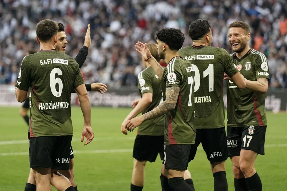 Beşiktaş farklı kazandı: Kartal Avrupa aşkına! 