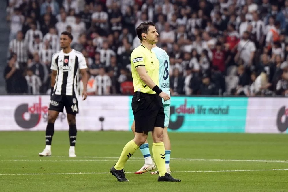 Beşiktaş son dakikalarda yıkıldı! Çaykur Rizespor İstanbul'da kazandı