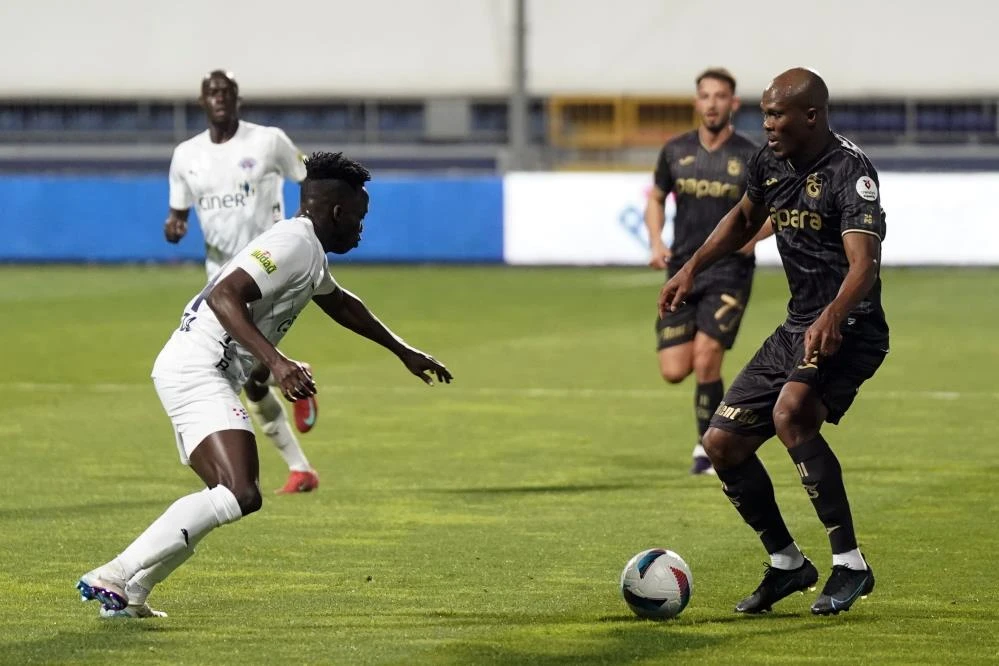 Trabzonspor Kasımpaşa deplasmanında takıldı: Kritik mücadelede puanlar paylaşıldı!